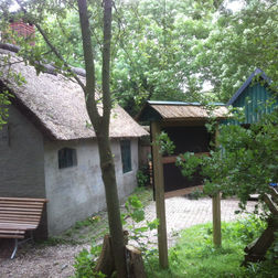 Wärterhaus und Schuppen in Vogelkoje